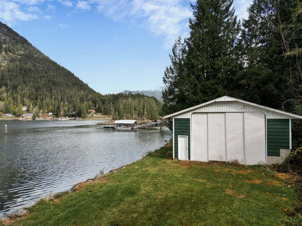 12815 Sunshine Coast Hwy