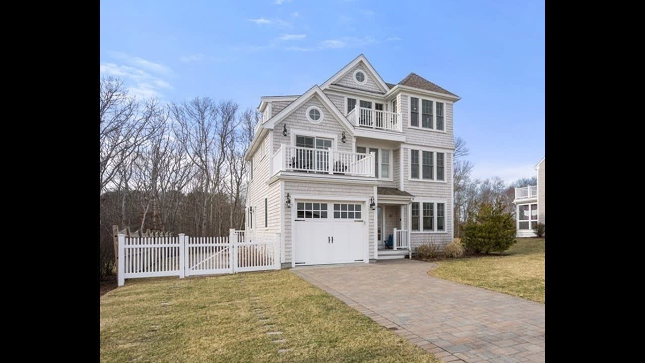 30 Glenwood Street, West Yarmouth, MA 02672