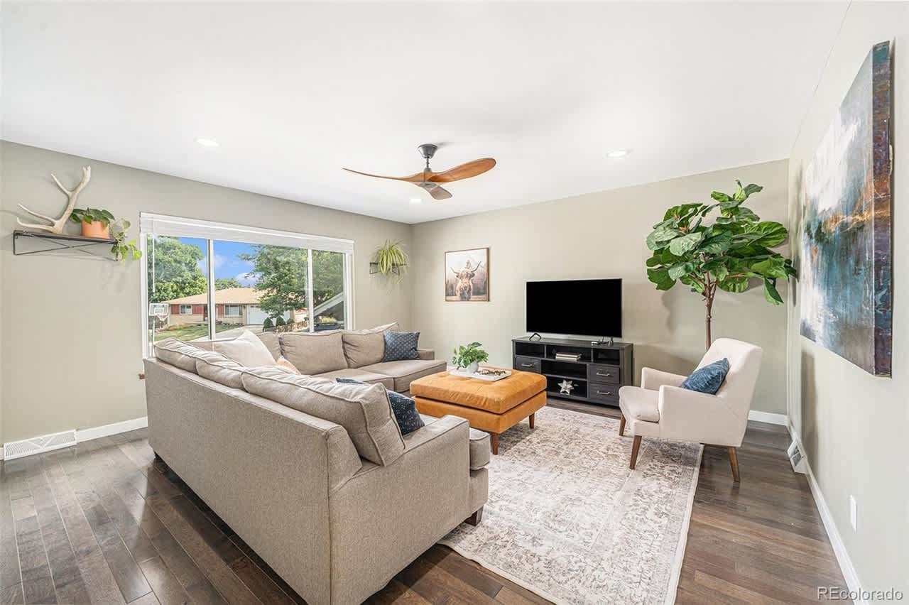 12475 W Iowa Dr