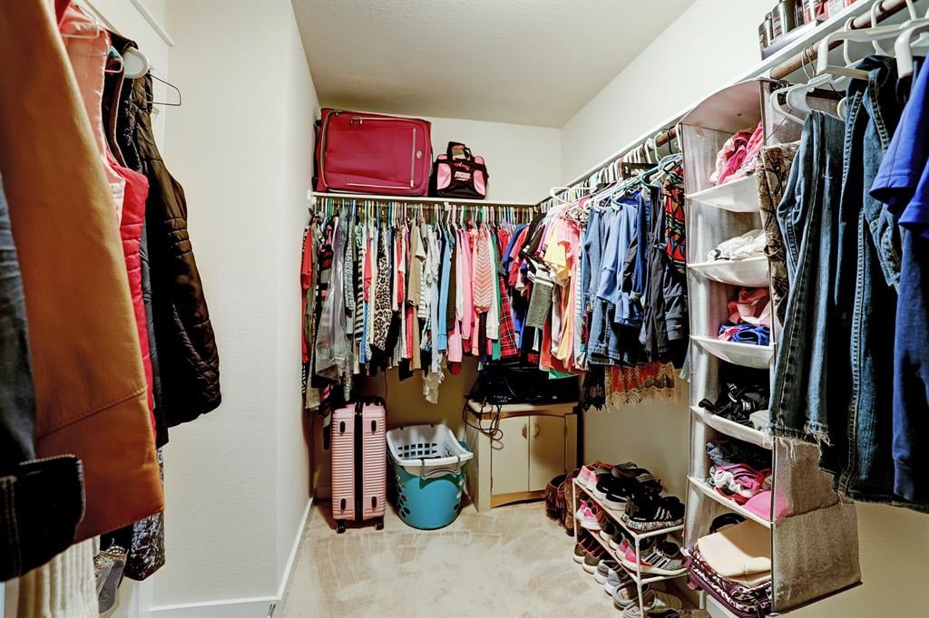 40405 MOSTYN LAKE DRIVE