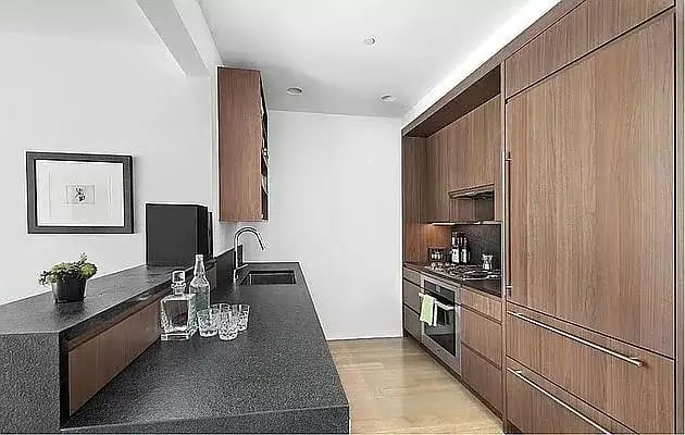 50 W St Apt 27C