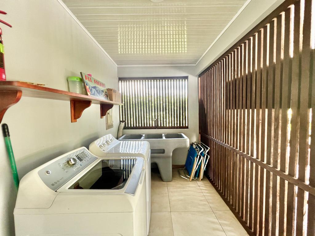Quepos Surf House with Private Pool