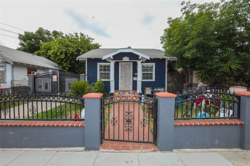 825 E Eagle Street