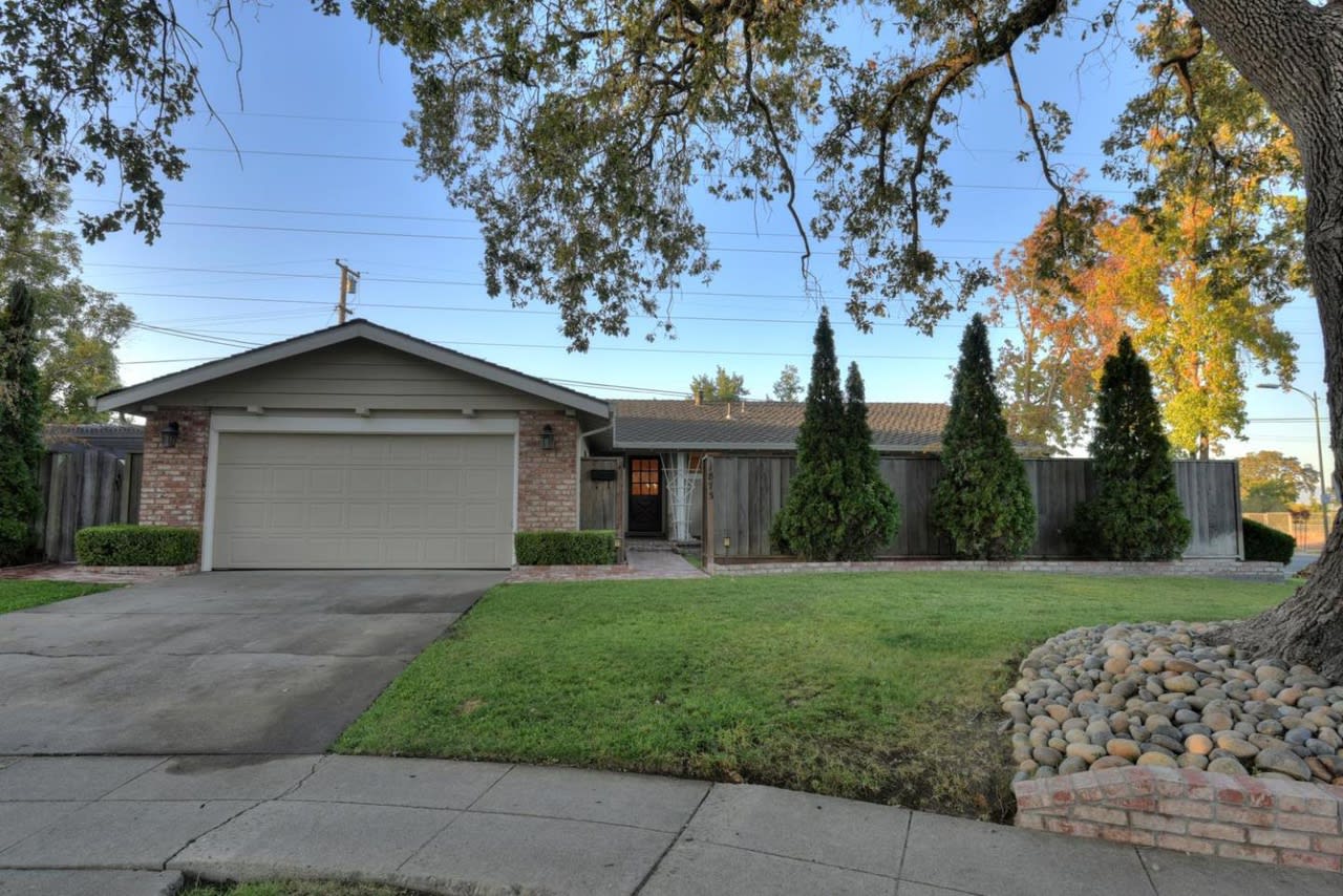 1873 Anne Way