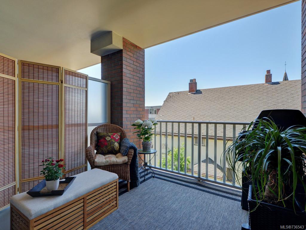 403-999 Burdett Ave