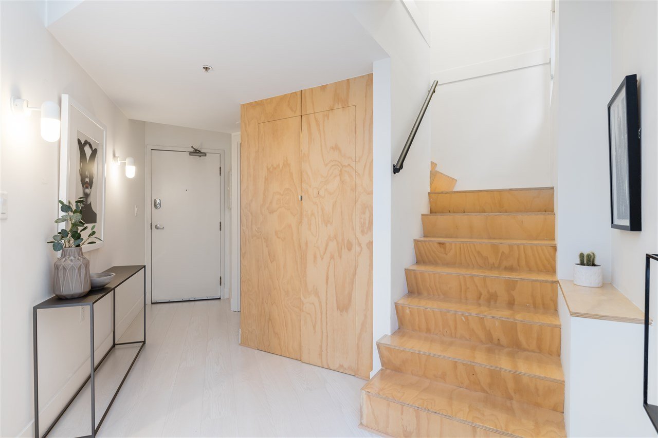 4-9 E Cordova St