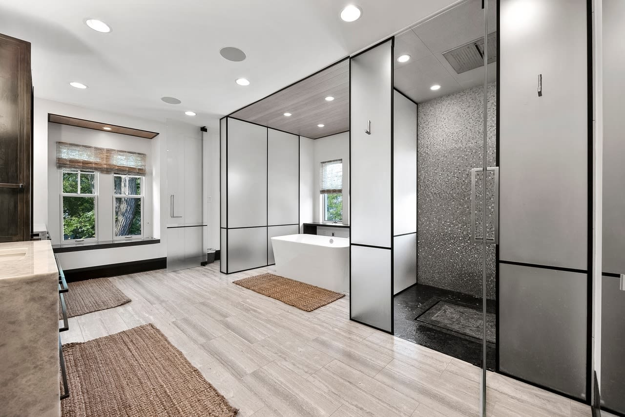 127 E 5th Street