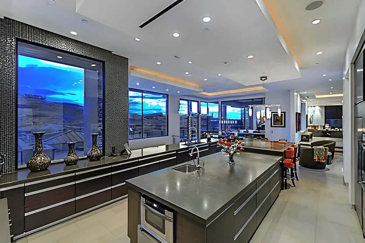 591 Lairmont Place: Featured Las Vegas Luxury Home