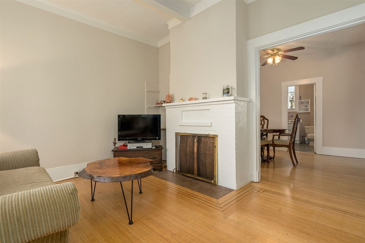 4278 John St