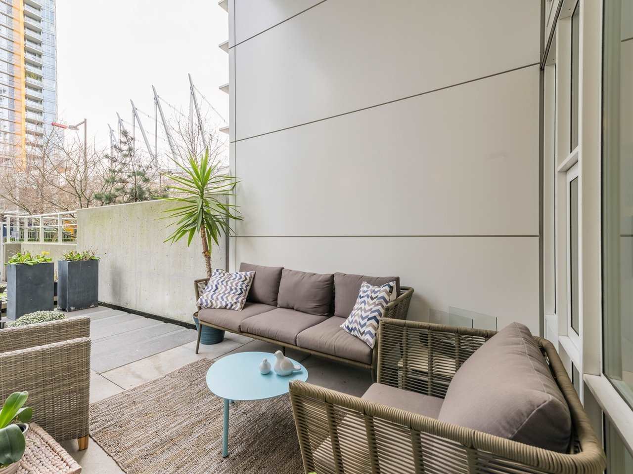 115-161 W Georgia St