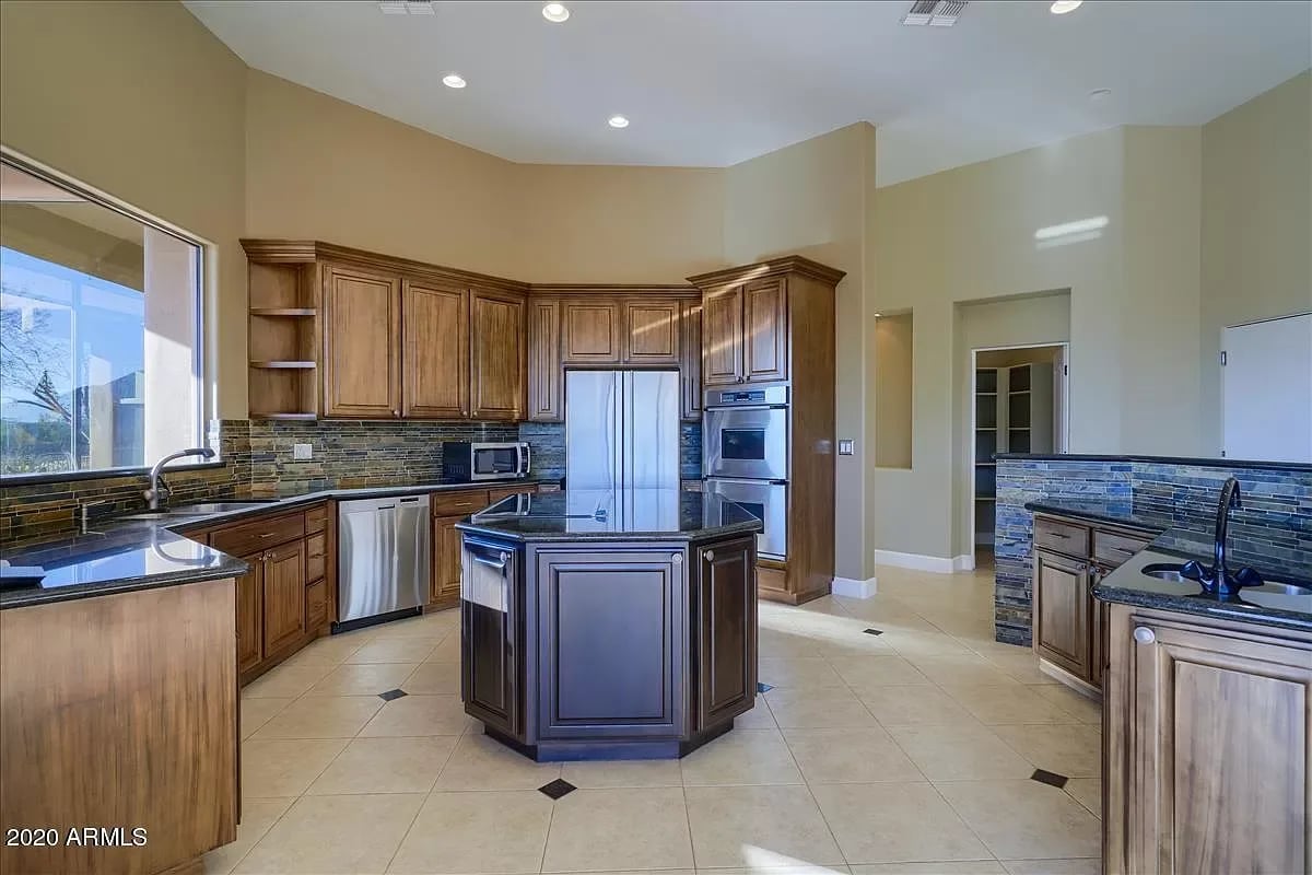 6789 E Saber Rd