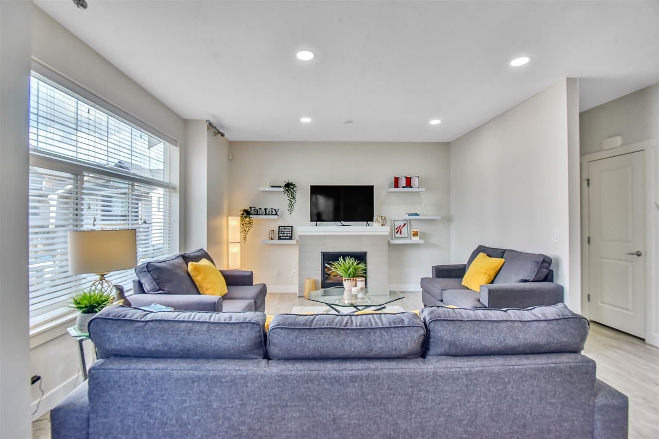 1-14377 60 Avenue, Surrey