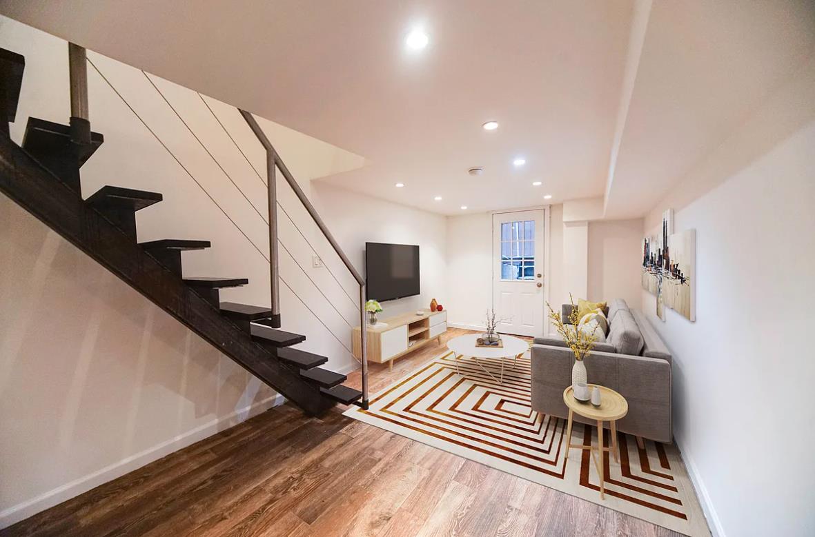 142 Sullivan Street, Apt 1
