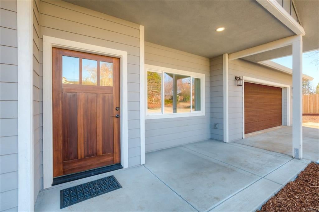 1394 Delia Way