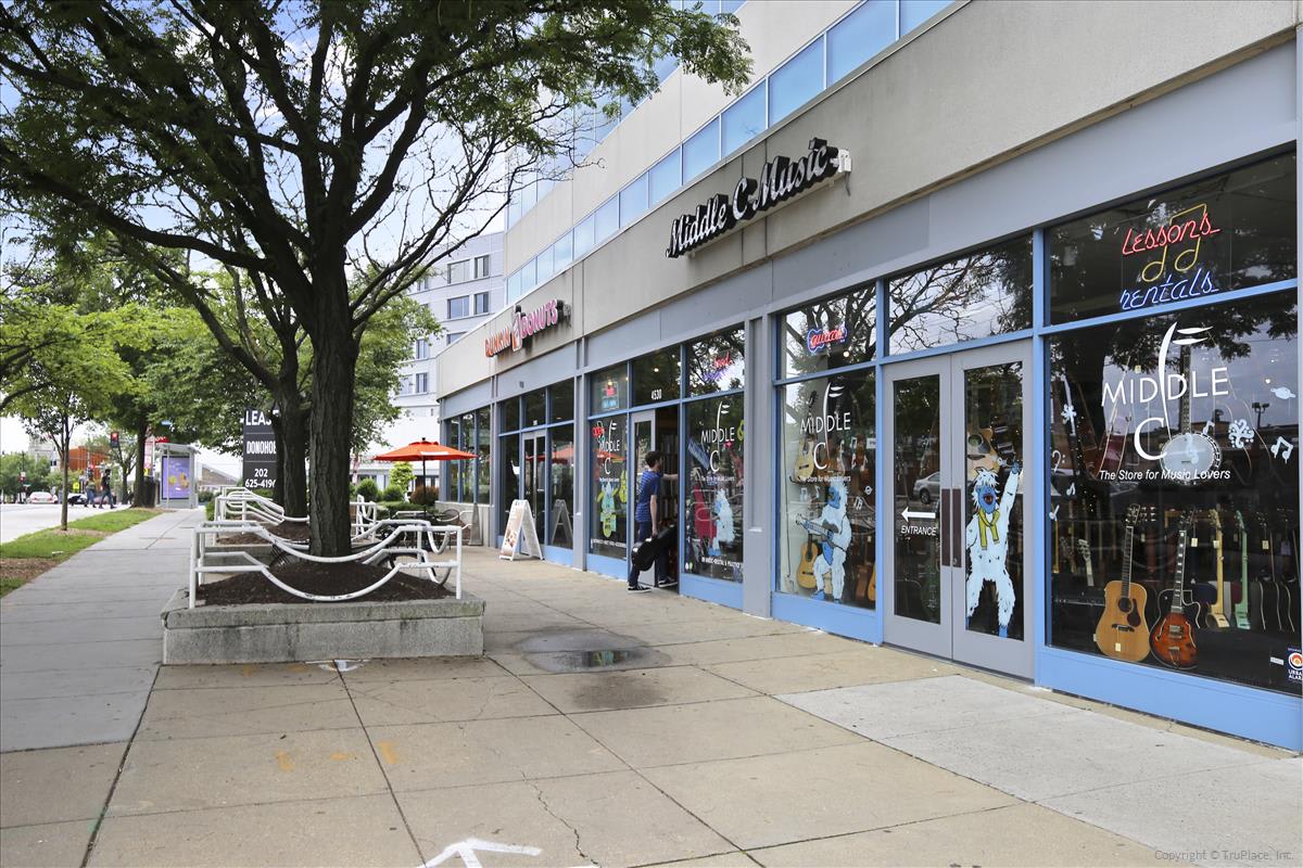 Streetscape at Tenleytown Dunkin Donuts.