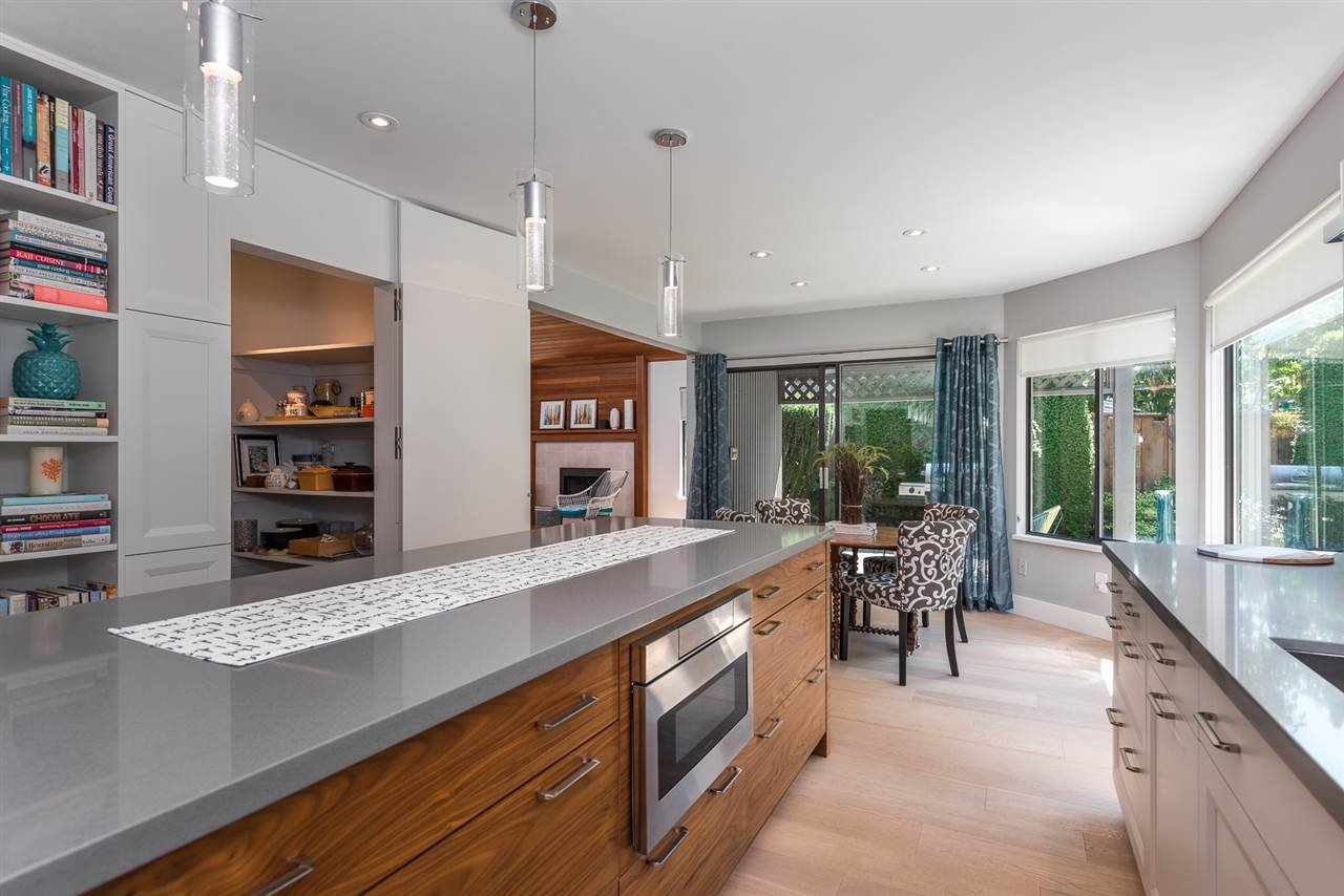 5393 Wildwood Cres