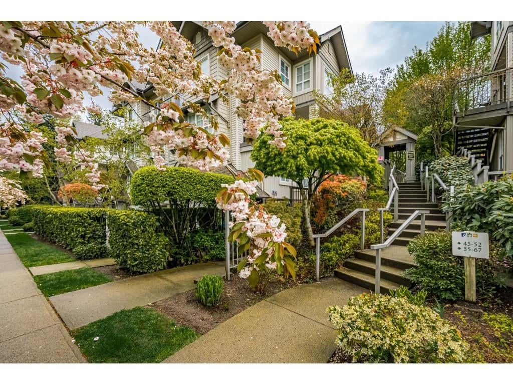 66-7088 17th Ave