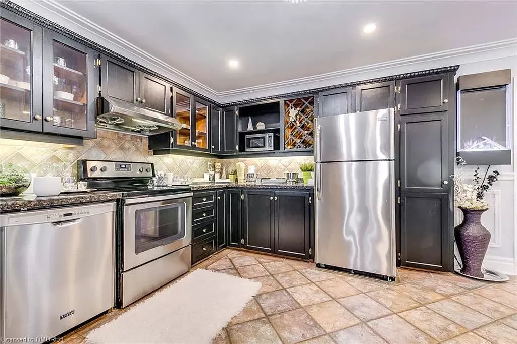 8 Kingswood Rd