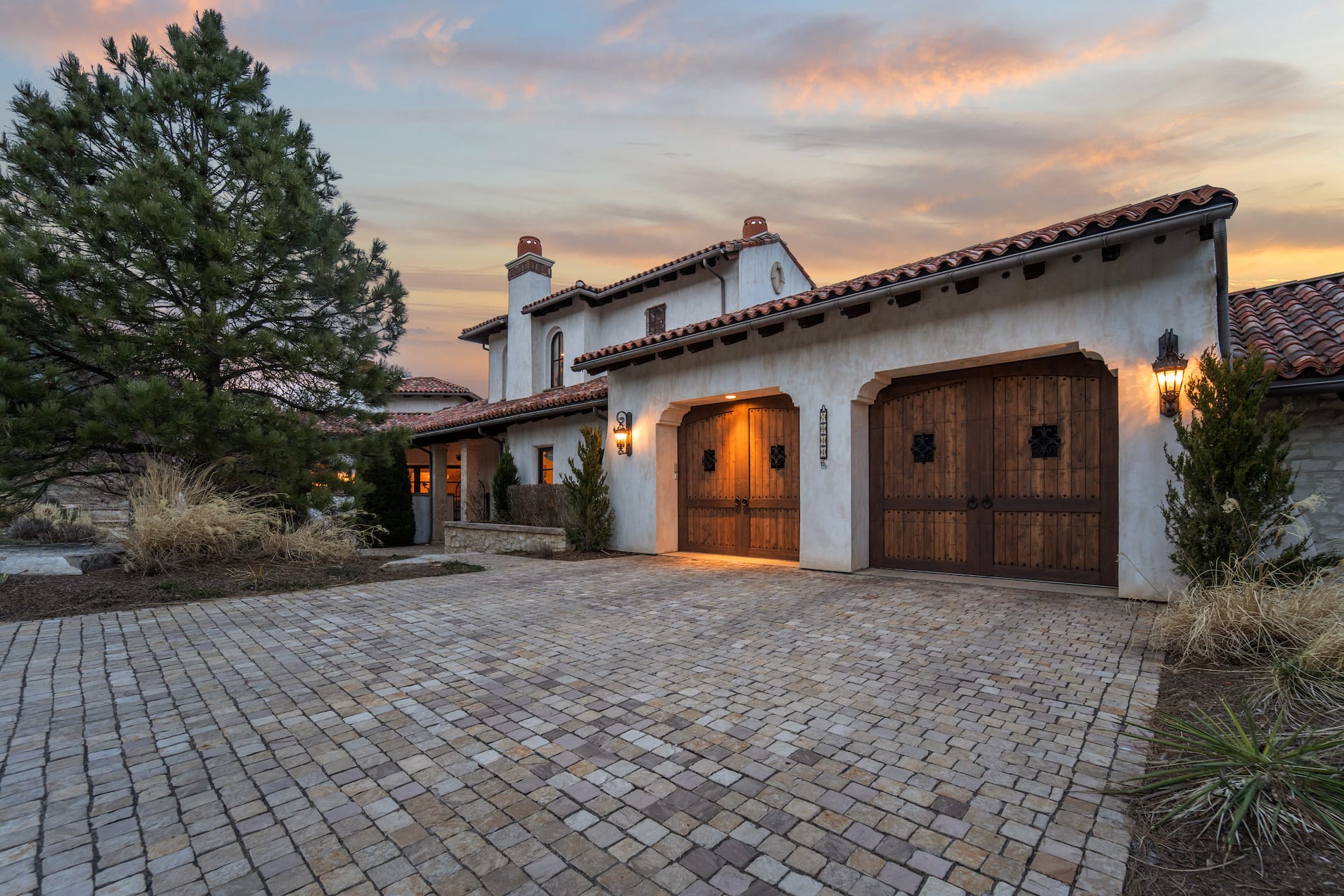 7944 Dante Drive