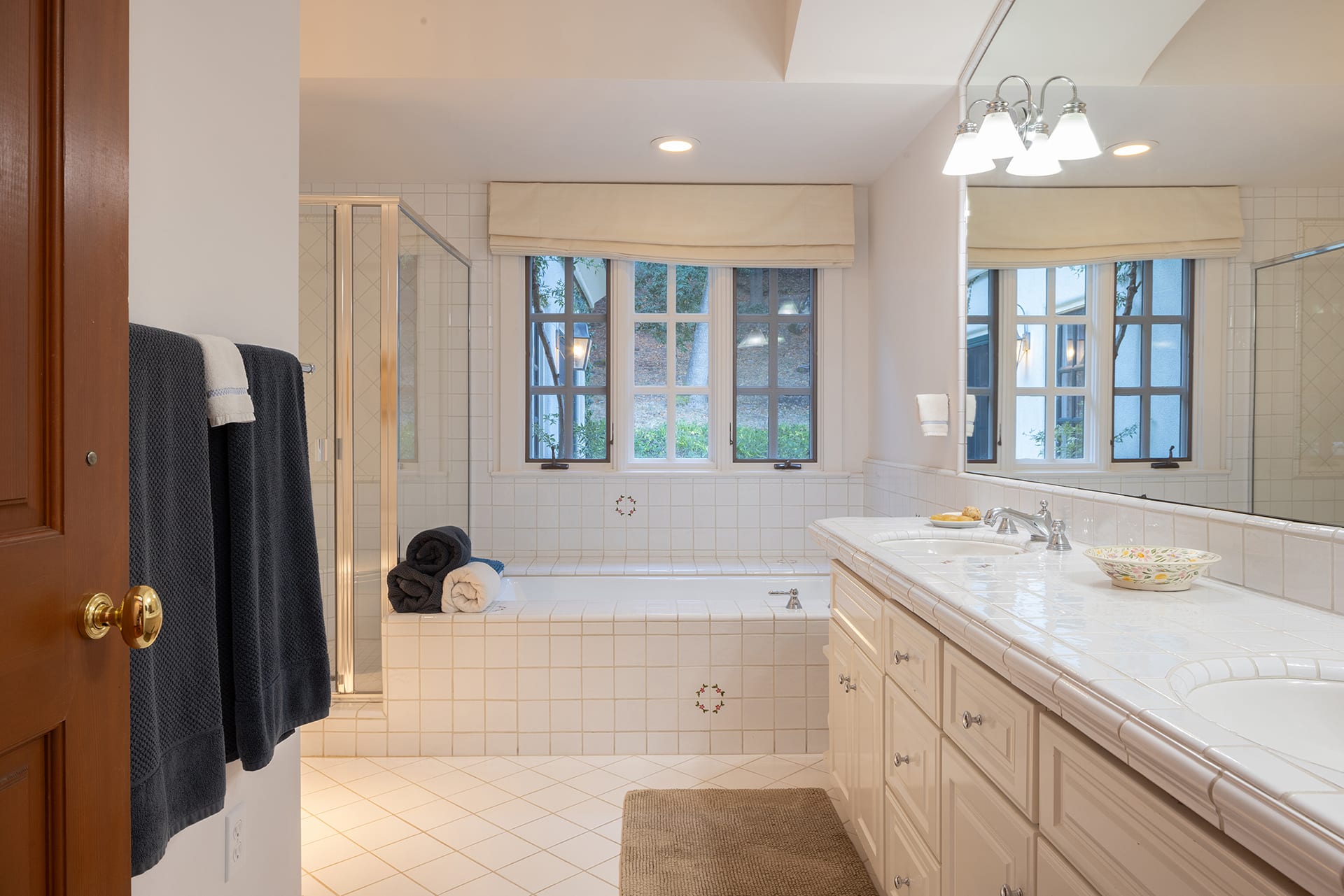 Peaceful French Country Estate - 5 Sleepy Hollow Dr