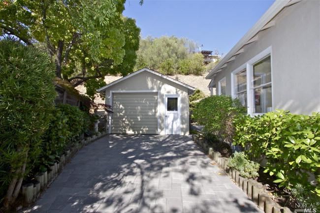 418 Forbes Ave