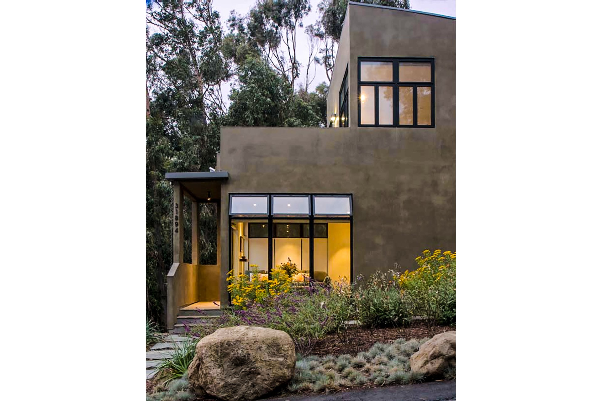31894 Sea Level Dr, Malibu