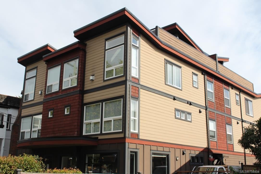 1-1827 Fairfield Rd