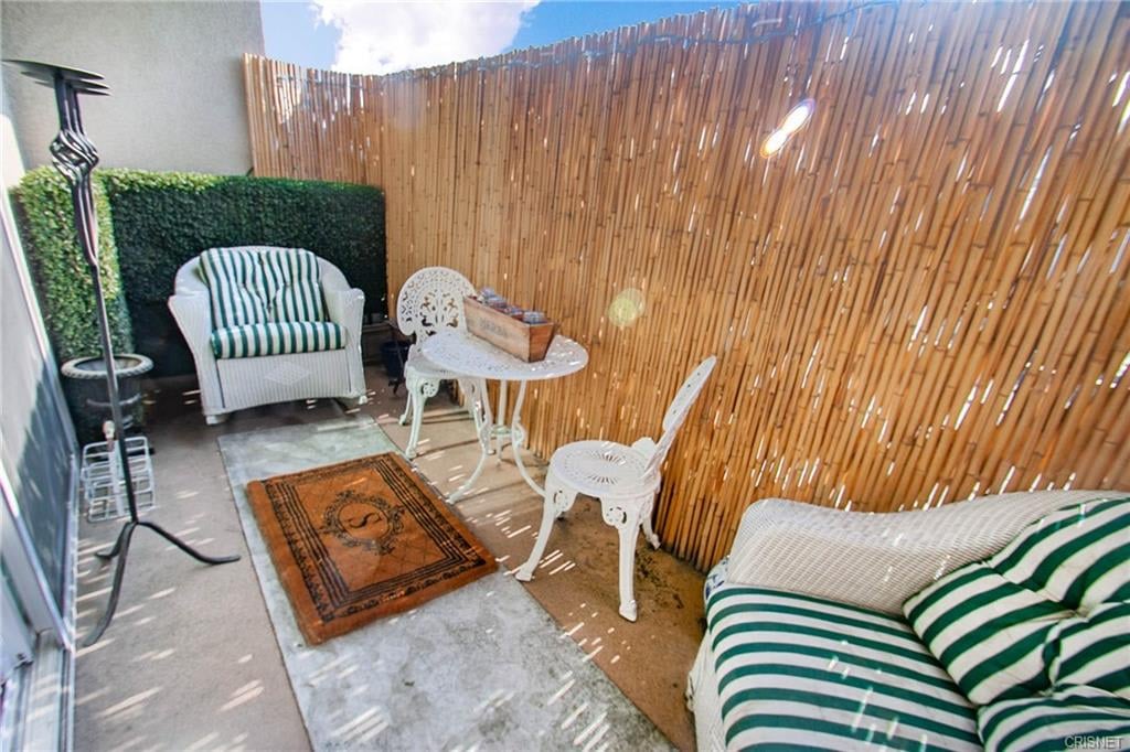 13004 Valleyheart Dr 303 Studio City, CA