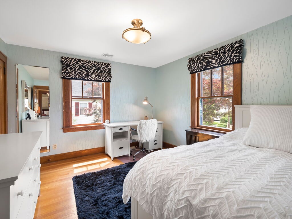 25 Pascack Rd