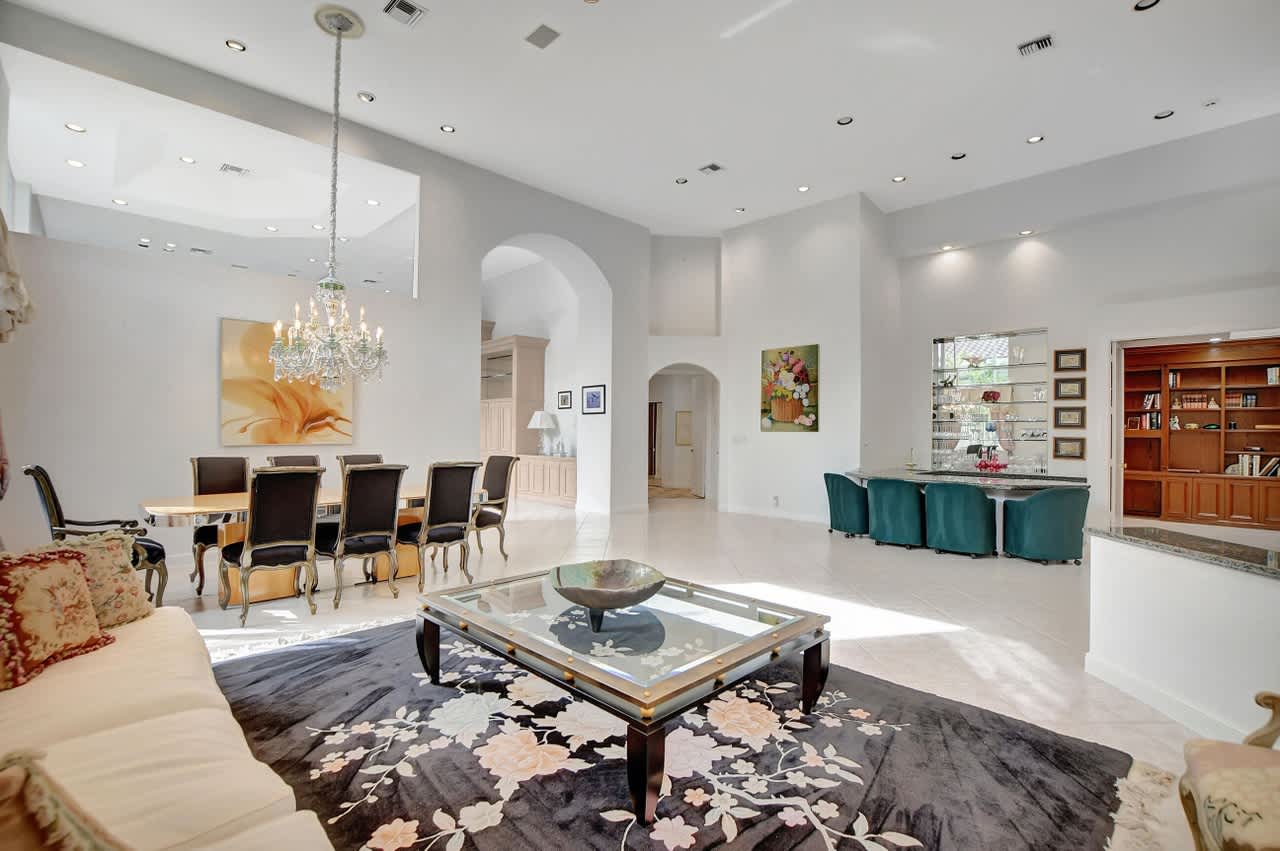 3564 NW Clubside Cir