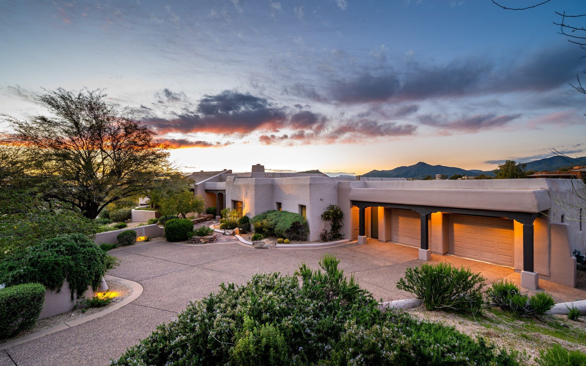 10418 E Celestial Dr
