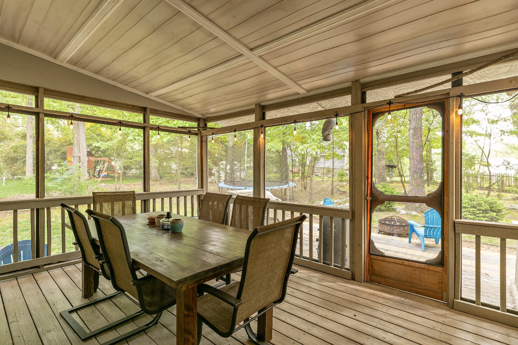 6007 Oak Landing Drive