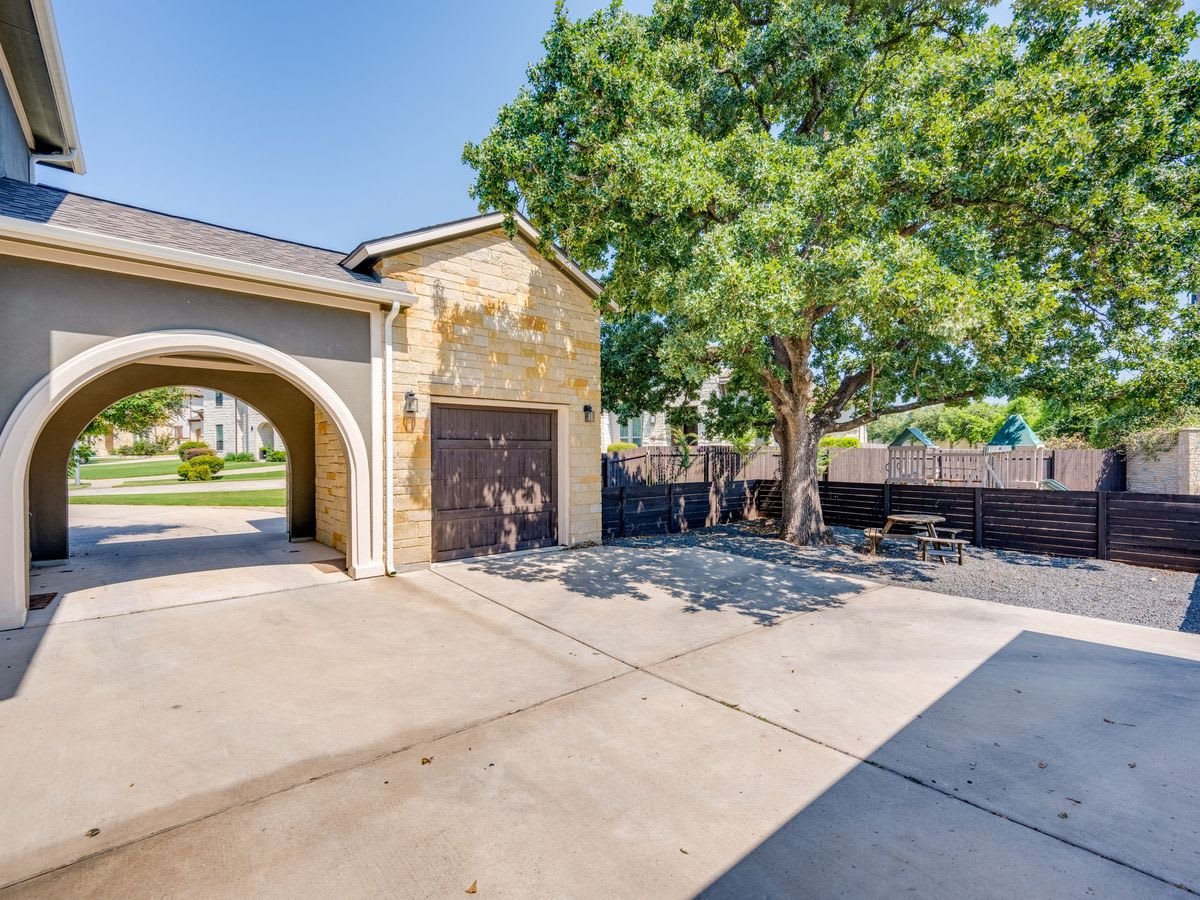 104 Nautical Circle, Round Rock, TX 78681