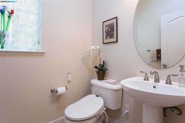 6053 Old Quarry Loop, Oakland, CA 94605