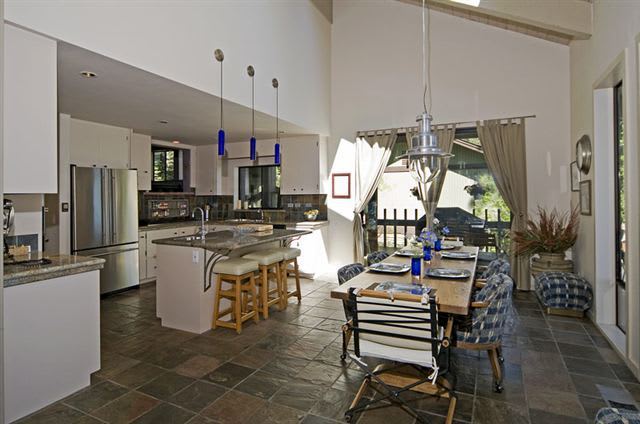 28 Moana Cir