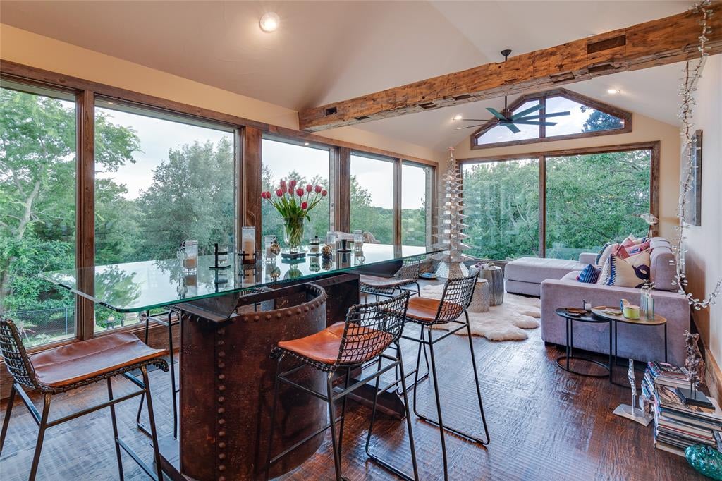 2907 Peninsula Dr