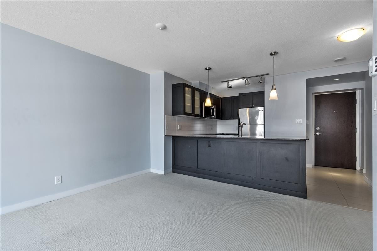 502-7225 Acorn Ave