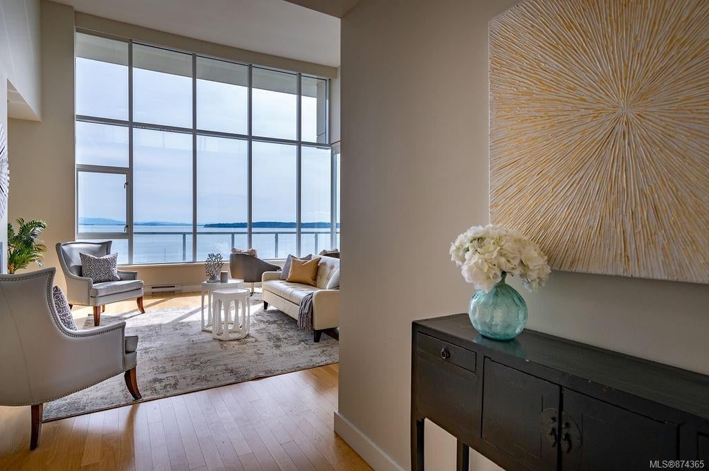 709-9809 Seaport Pl