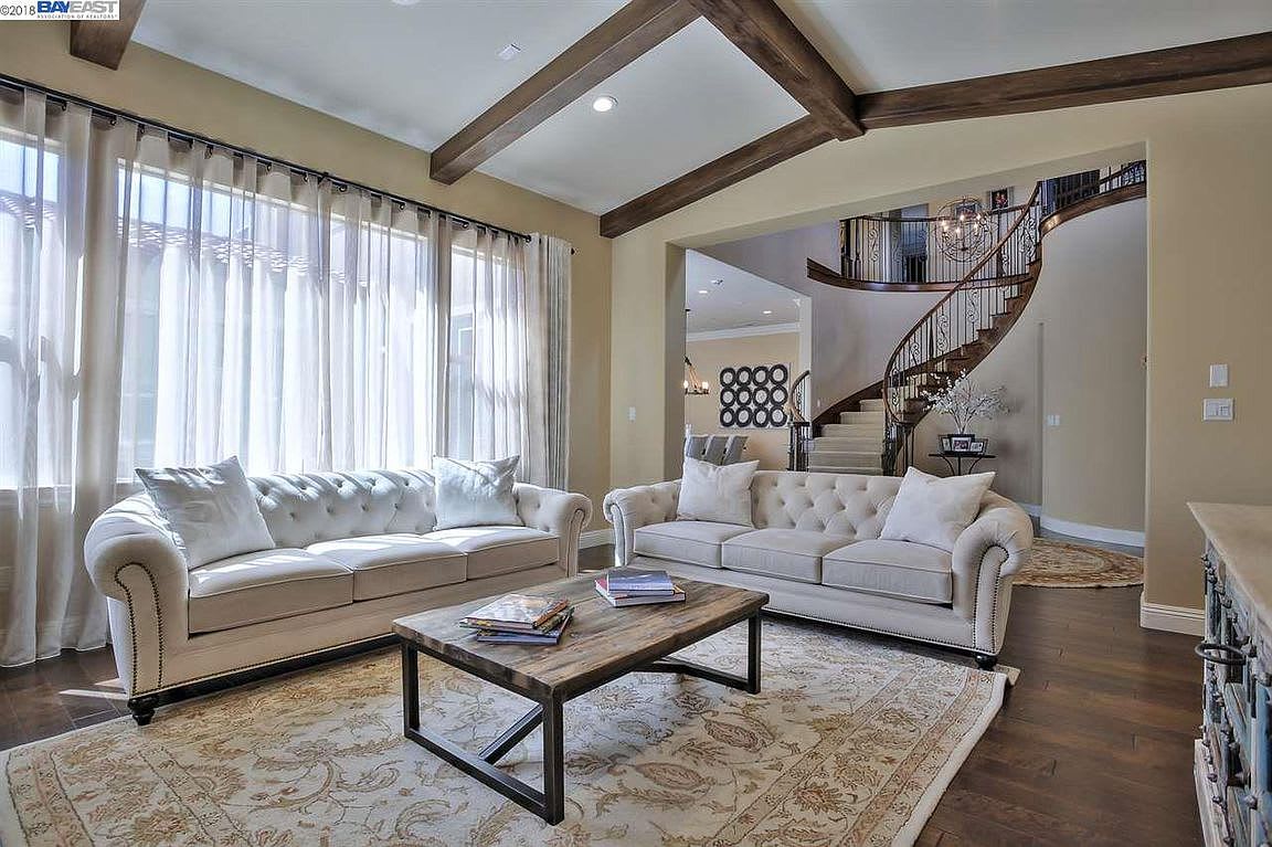 231 Weber Ln