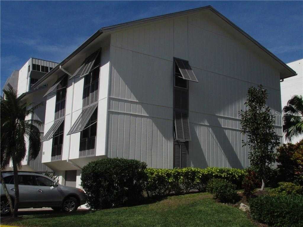 1087 W PEPPERTREE DRIVE Unit 221D