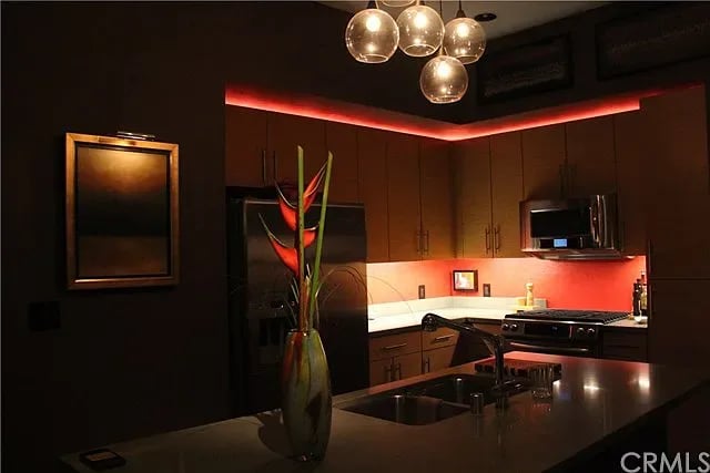 133 The Promenade N Unit 431