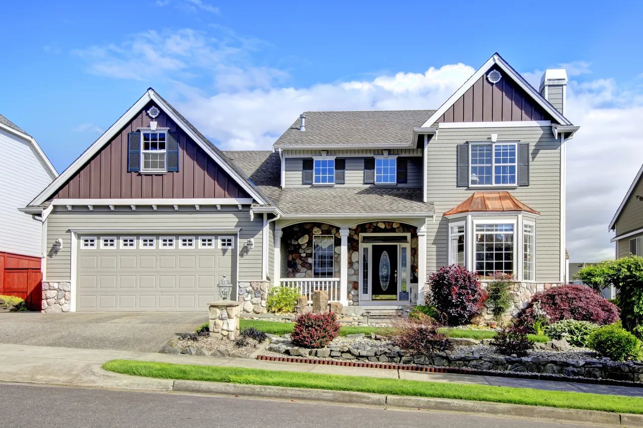 Staging Curb Appeal for Web Appeal