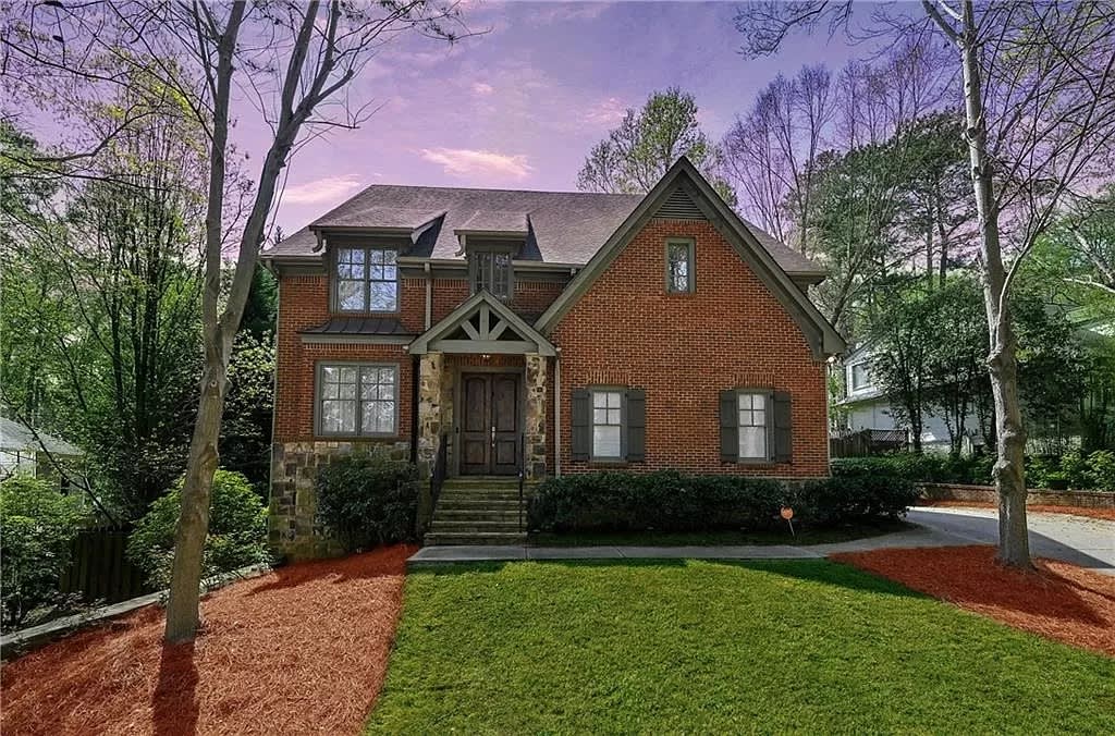 2500 Ridgewood Rd NW