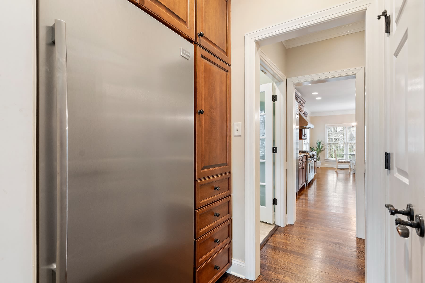 3700 Ellerton Drive