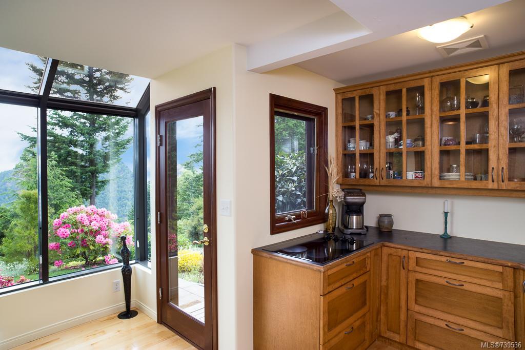 4286 Camsusa Rd, Malahat