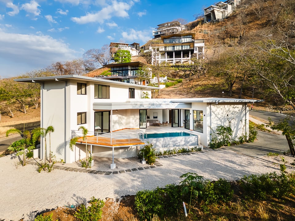 Modern Tropical Infinity Pool Villa, Tamarindo, Guanacaste