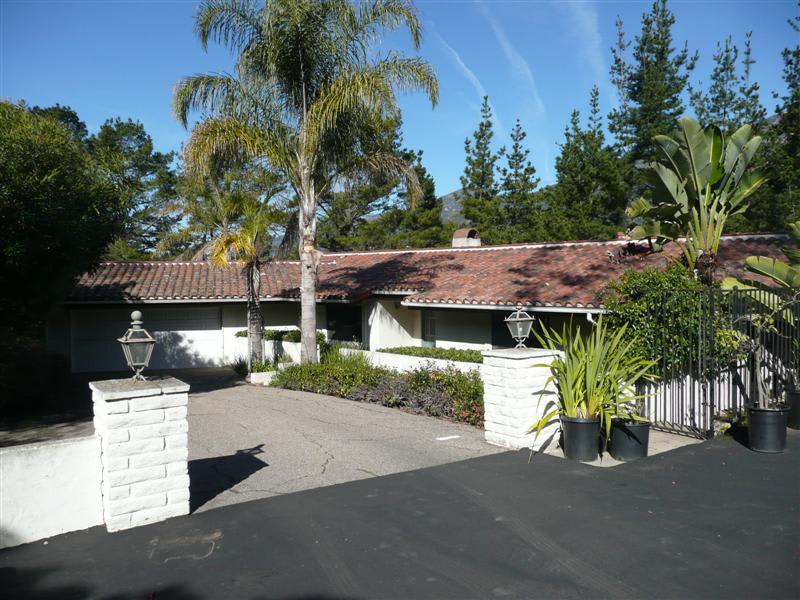 2710 Macadamia Ln