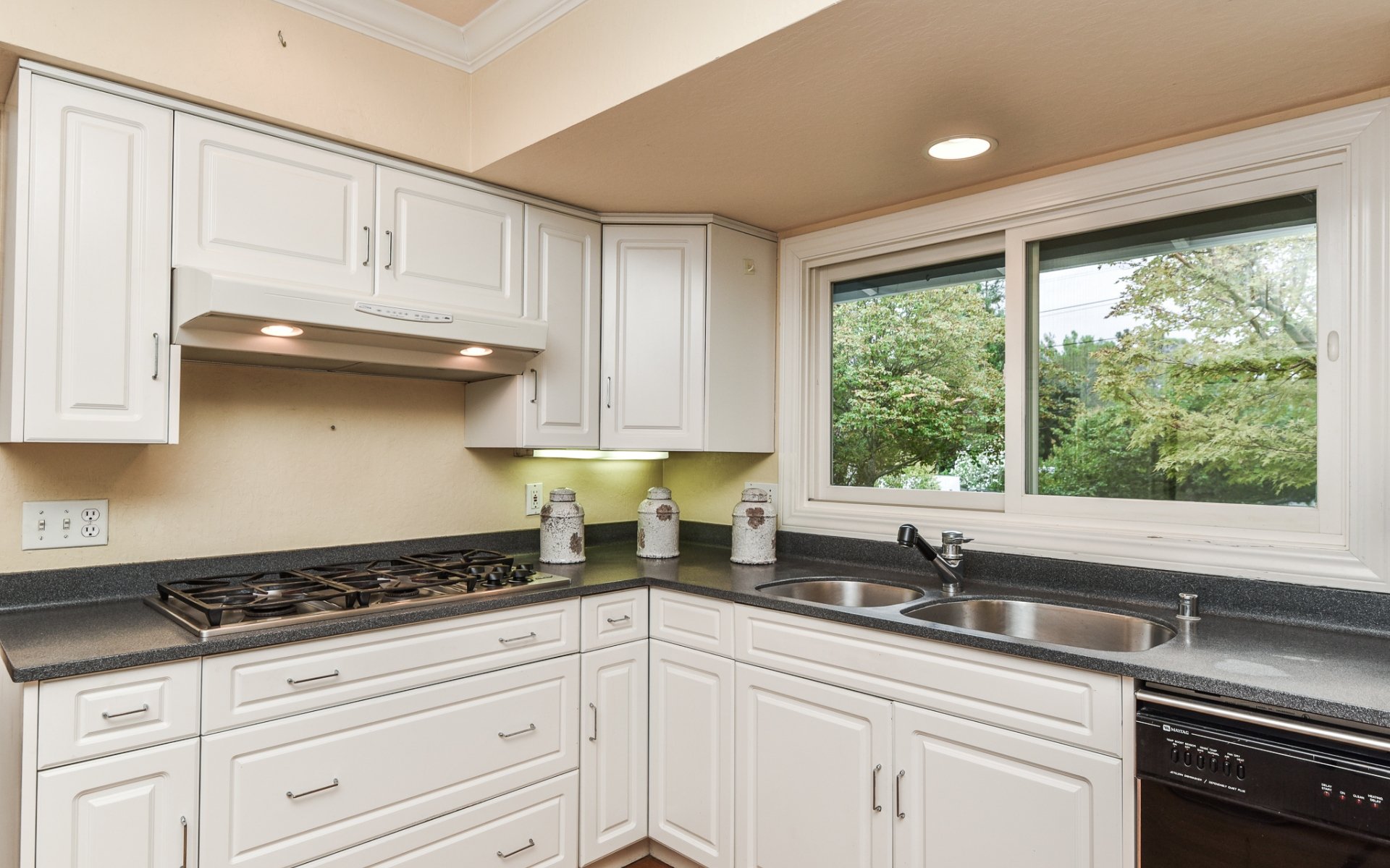 256 Gerry Ct