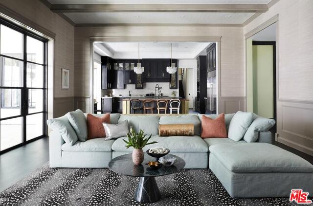 Serene Palazzo