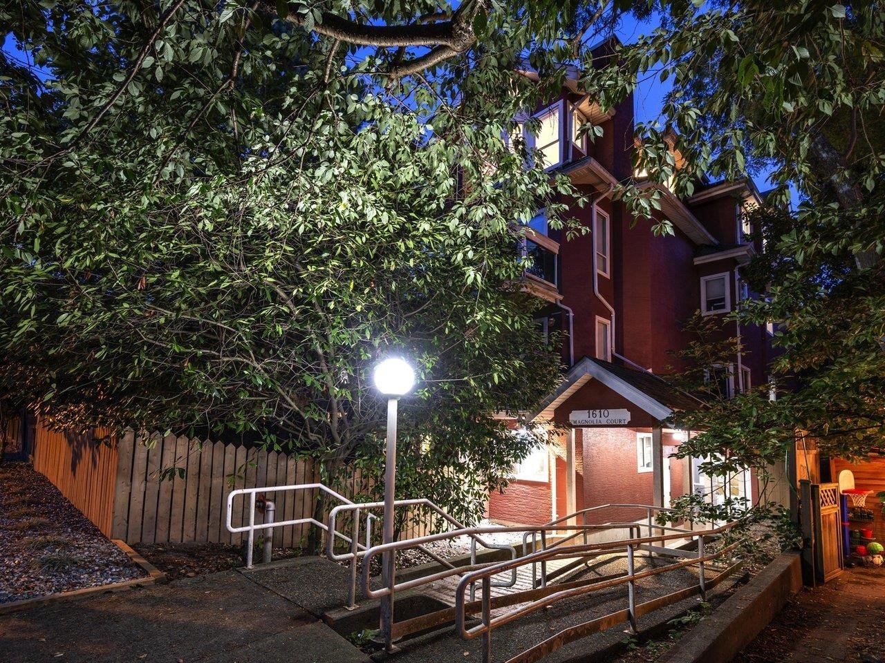 401-1610 E 5th Ave
